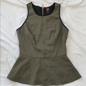 2B Bebe Peplum Top - Small